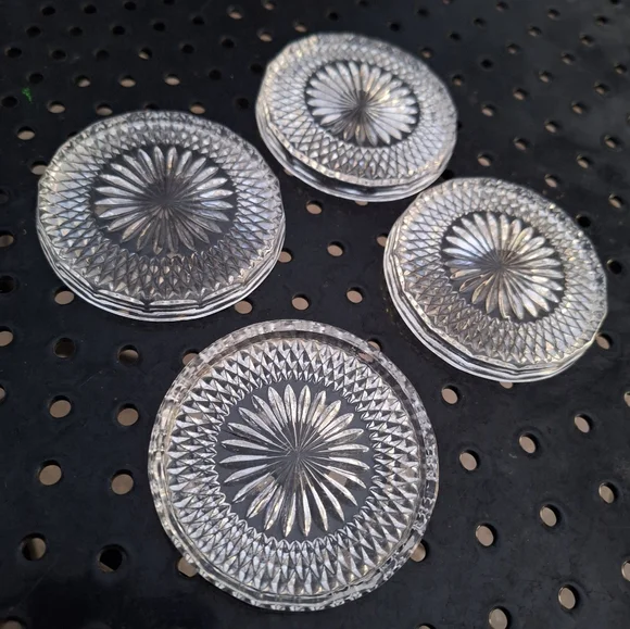 Crystal Glass Coaster Set of 4 Vintage Drink Holder or Trinket Dishes Clear - Picture 2 of 16